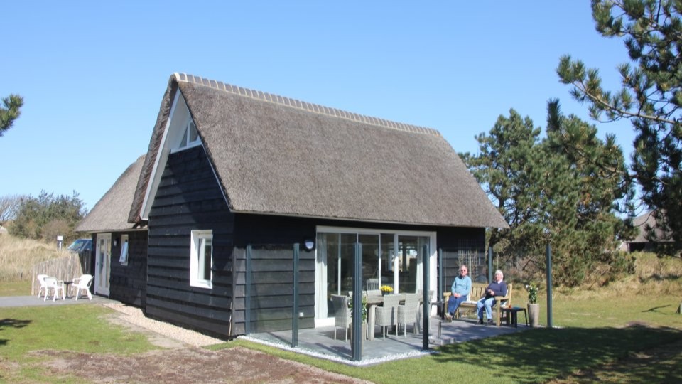 Vakantiehuis op Ameland in de duinen bij het strand