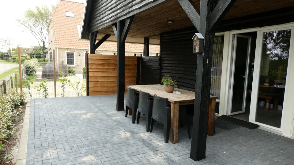Vakantiehuis accommodatie vakantieverblijf met omheinde tuin afgesloten tuin op Ameland