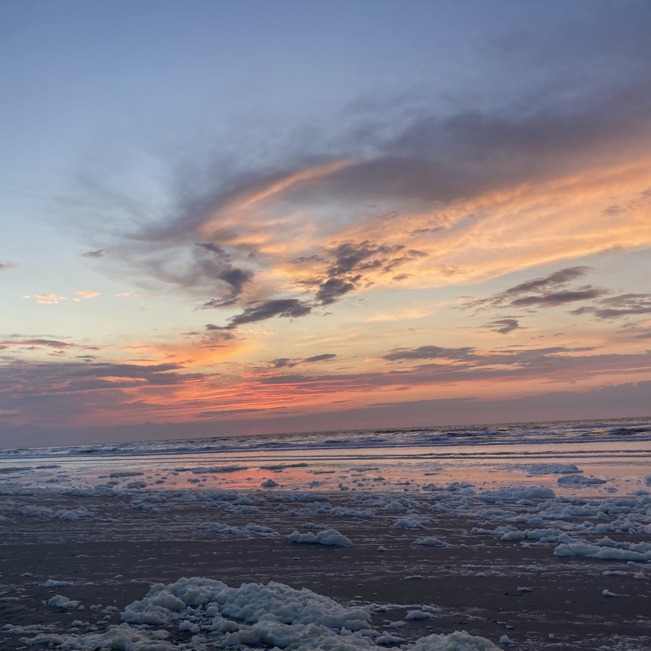 Zonsondergang Noordzee strand branding vakantie Ameland